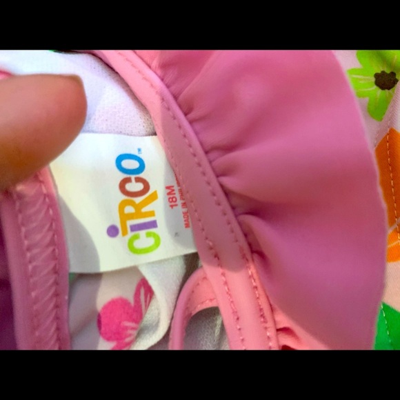 Circo  2 Baby Girls Swimsuit Sets Bundle 18M Onepiece Floral & Bikini Mermaid - Picture 4 of 4